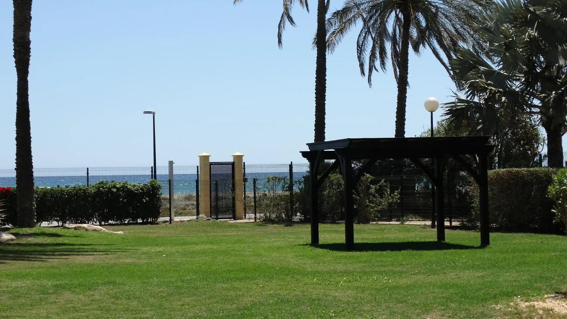 Apartment Atico Nuevo Vera Solarium Urbanizacion A Pie De Playa Spain
